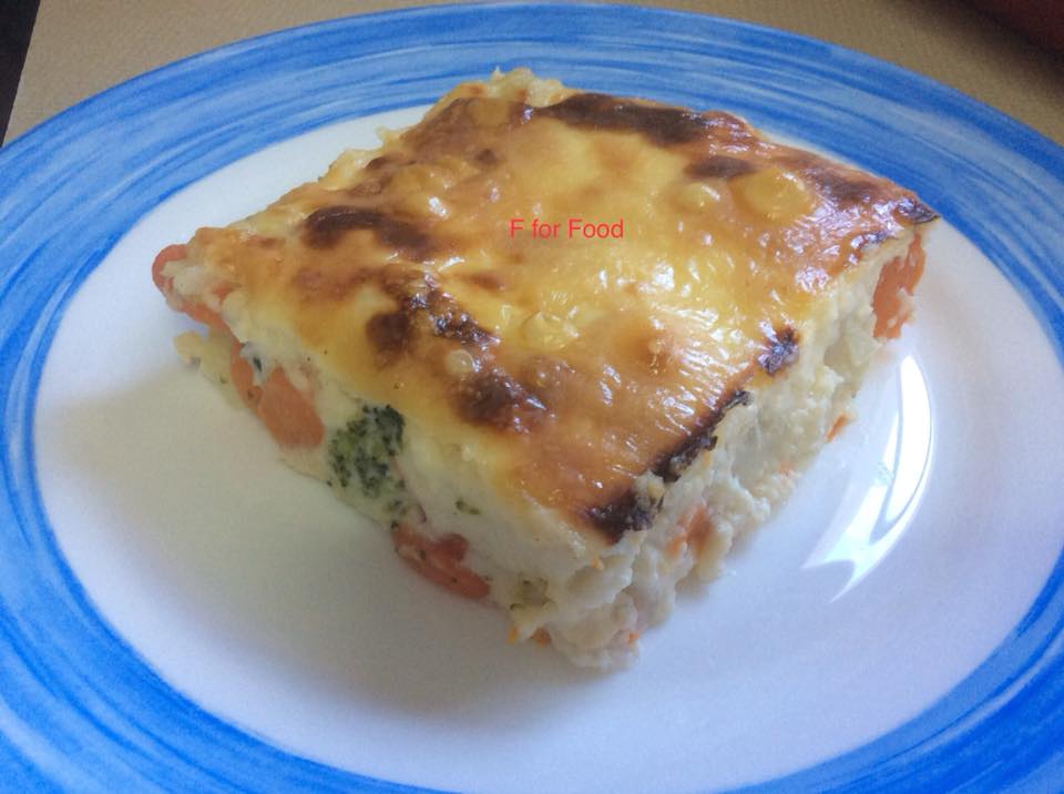 Καλαμαράκια τηγανητα και λαχανικα με μπεσαμελ για σημερα