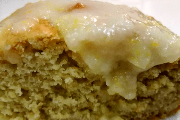 Νηστίσιμο κέικ λεμονί με αβοκάντο