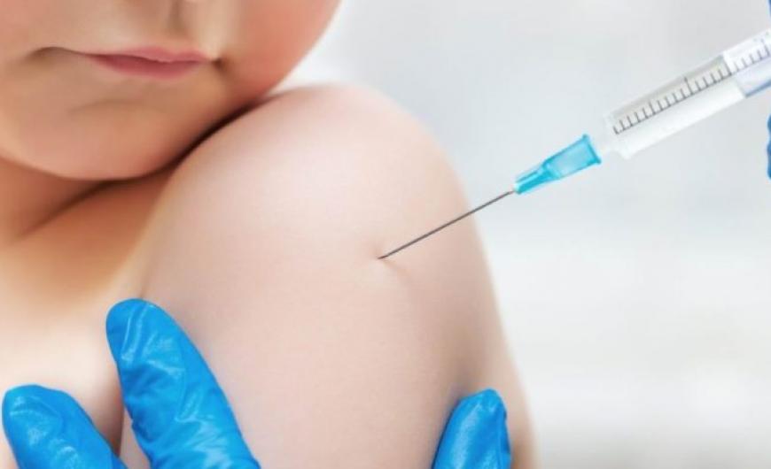 Επικίνδυνο «παραθυράκι» για εγγραφή ανεμβολίαστων παιδιών σε σχολεία
