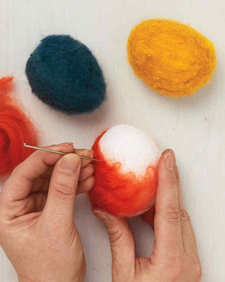 Πως να φτιάξετε διακοσμητικά αυγά από φελιζόλ για το Πάσχα – Δημιουργικές ιδέες για πολύχρωμη Πασχαλινή διακόσμηση