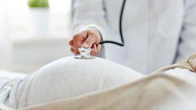 Απίστευτο-Γιατρός γονιμοποιούσε γυναίκες με το σπέρμα του χωρίς να το ξέρουν είναι ο πατέρας 48 παιδιών