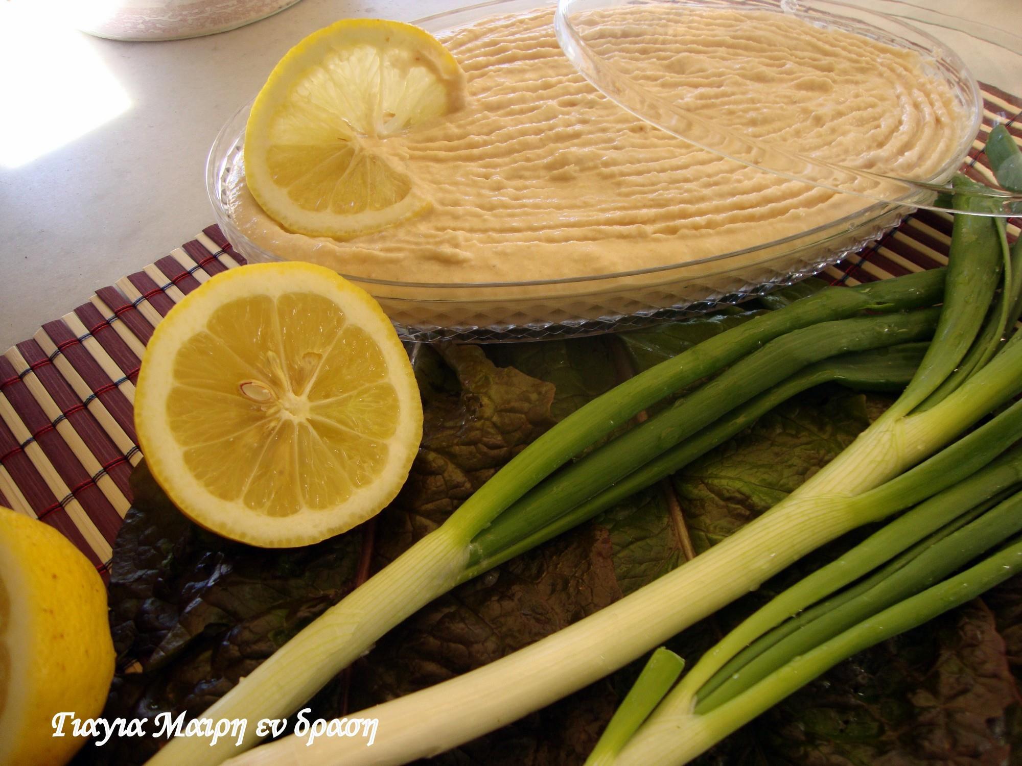Ταραμοσαλάτα με ψωμί αφρός Ταραμοσαλάτα με ψωμί αφρός