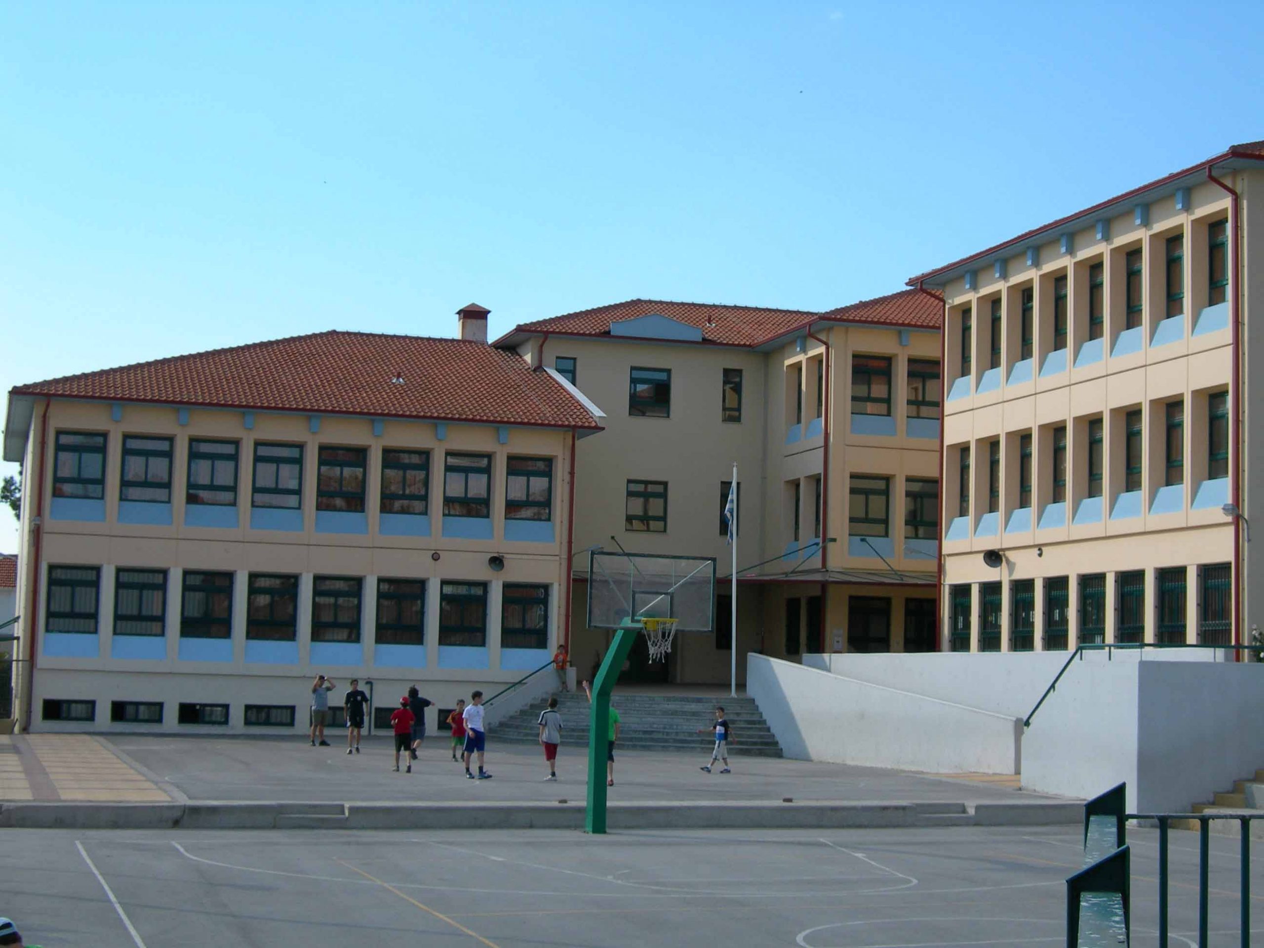 Υπουργείο Παιδείας: Στις 9 θα ξεκινούν Γυμνάσια και Λύκεια
