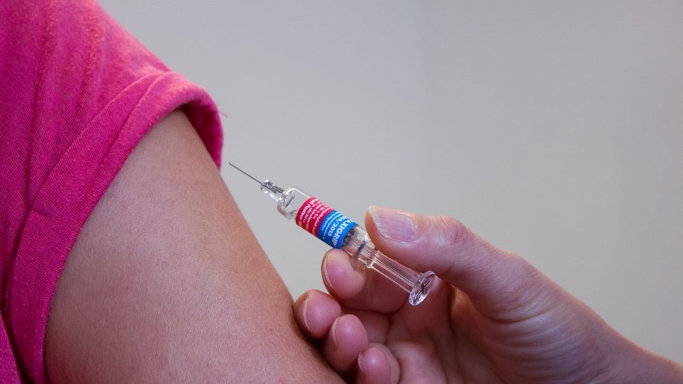 Πρόστιμο €2.500 για όσους δεν εμβολιάζουν τα παιδιά τους κατά της ιλαράς προτείνει υπ. Υγείας