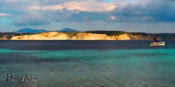 Δεν βλέπεις το βυθό: Το νησί-όνειρο με τους 2 κατοίκους και την πιο άγρια παραλία στην Ελλάδα (εικόνες)