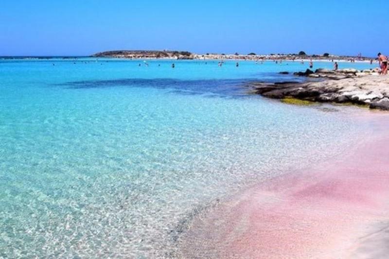 10 μοναδικές ροζ παραλίες που σε μαγεύουν-Δύο από αυτές βρίσκονται στην Ελλάδα