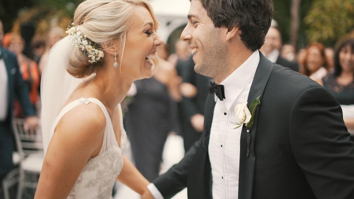 Καλεσμένη σε γάμο το καλοκαίρι: 45 σύνολα και πολύτιμες συμβουλές που θα σε κάνουν να ξεχωρίσεις