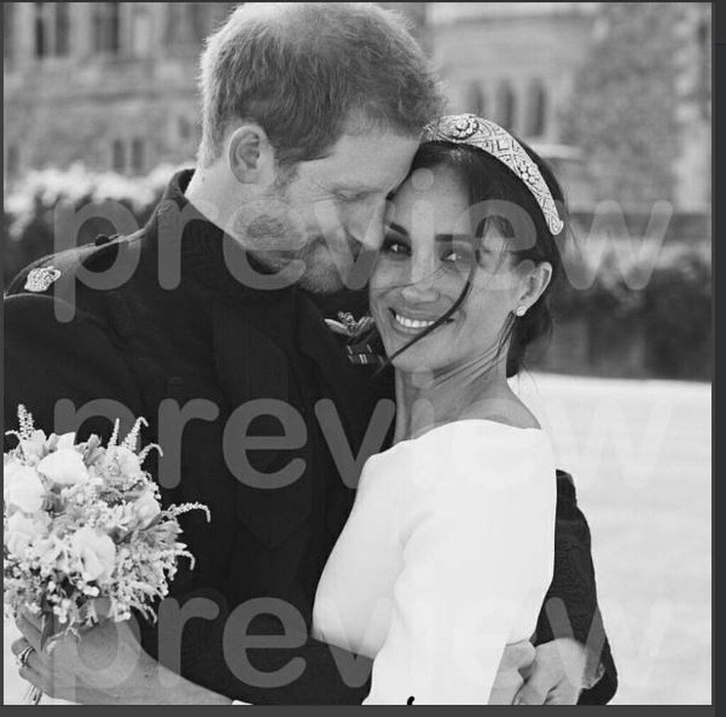 Διέρρευσαν αδημοσίευτες φωτογραφίες από τον γάμο του Harry με τη Meghan Markle (photos)