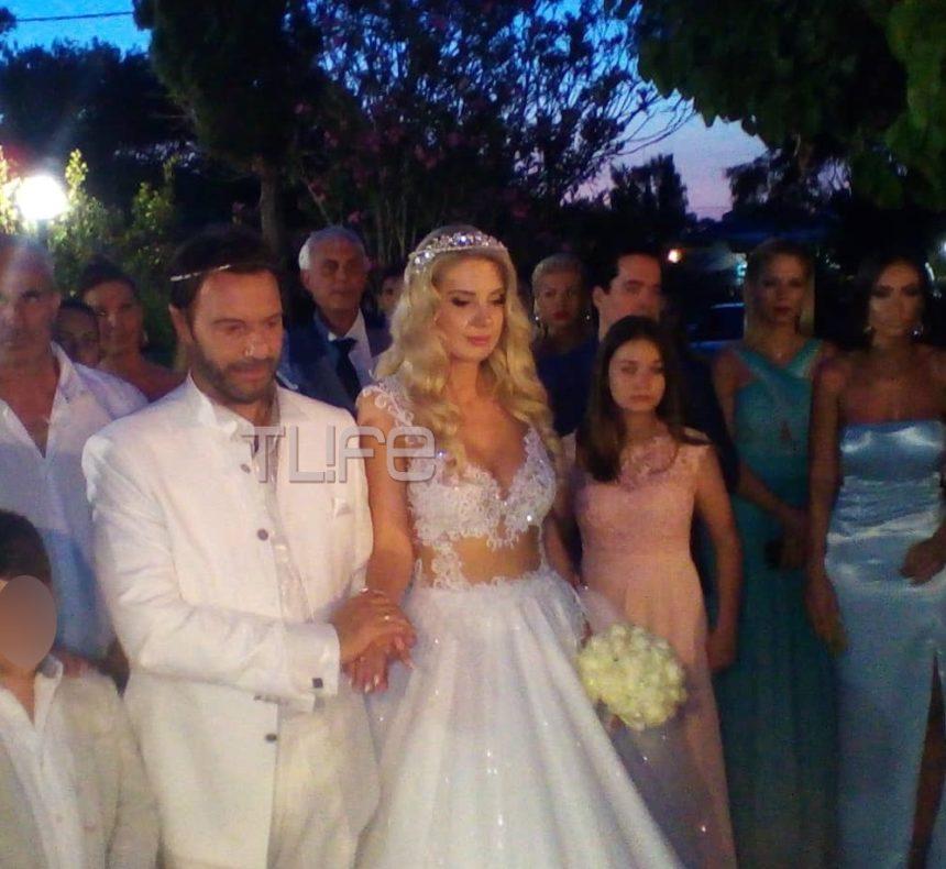 Στράτος Τζώρτζογλου – Σοφία Μαριόλα: Ο παραδοσιακός γάμος τους στην Κρήτη! Φωτογραφίες και βίντεο