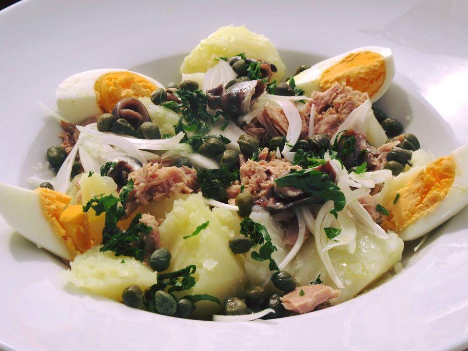 πατατοσαλατα με αυγο