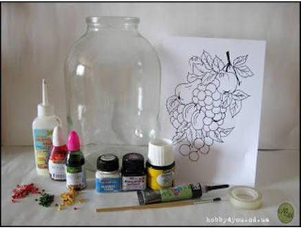 Πώς να μεταμορφώσετε σε μικρά έργα τέχνης τα γυάλινα βάζα σας με τη μέθοδο της ζωγραφικής