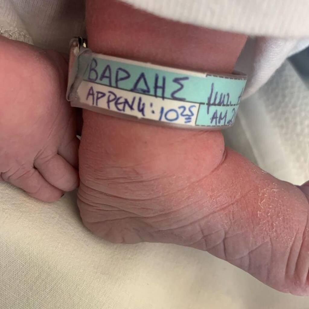 Γιάννης Βαρδής - Νατάσα Σκαφίδα: Έγιναν γονείς για δεύτερη φορά - Η πρώτη φωτό του νεογέννητου!