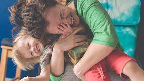 3 συμβουλές της Μοντεσσόρι για ένα εύκολο καλοκαίρι με τα παιδιά στο σπίτι