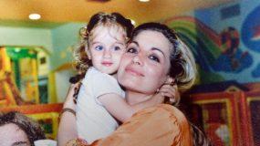 Μαρία Βοσκοπούλου: Η κόρης της Άντζελας Γκερέκου, έγινε μία γλυκύτατη δεσποινίδα και μοιάζει στη μαμά της