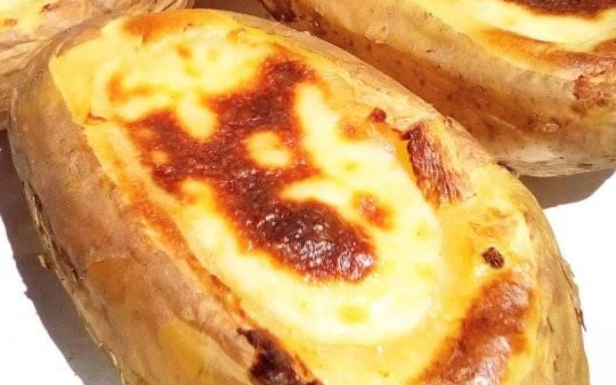 Γεμιστές πατάτες με κιμά και μπεσαμέλ!