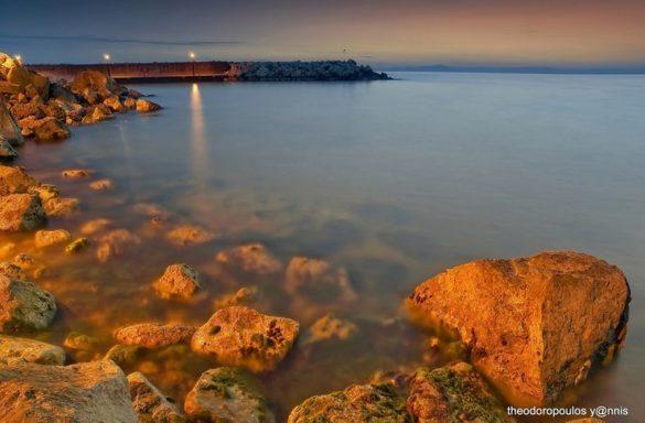 Ποια Μύκονος; Δείτε το μέρος της Πελοποννήσου που συνδυάζει ειδυλλιακές παραλίες και νυχτερινή ζωή!