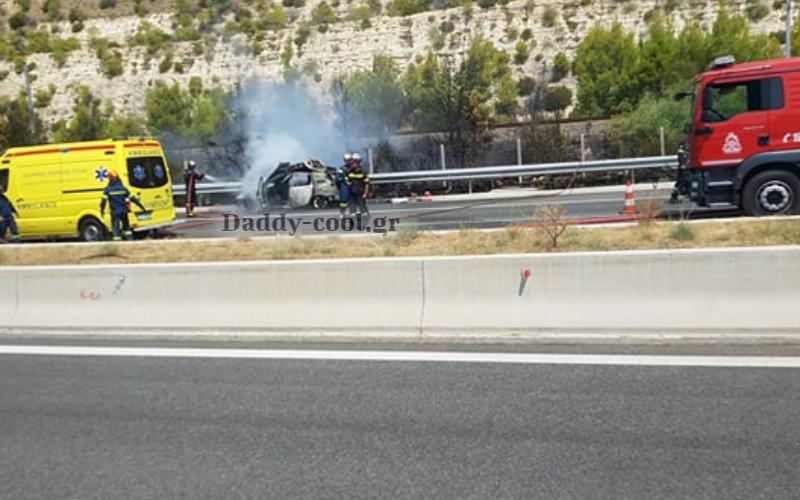 Ουρά χιλιομέτρων από Φλεγόμενο αυτοκίνητο στην εθνική οδο Αθηνών-Κορίνθου φωτογραφία