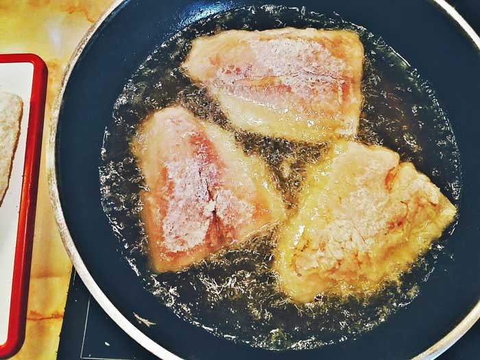 τηγανίζω ψάρι