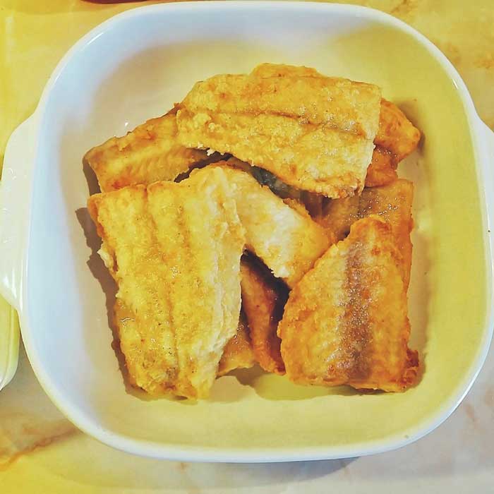 τηγανιτό ψάρι φιλέτο