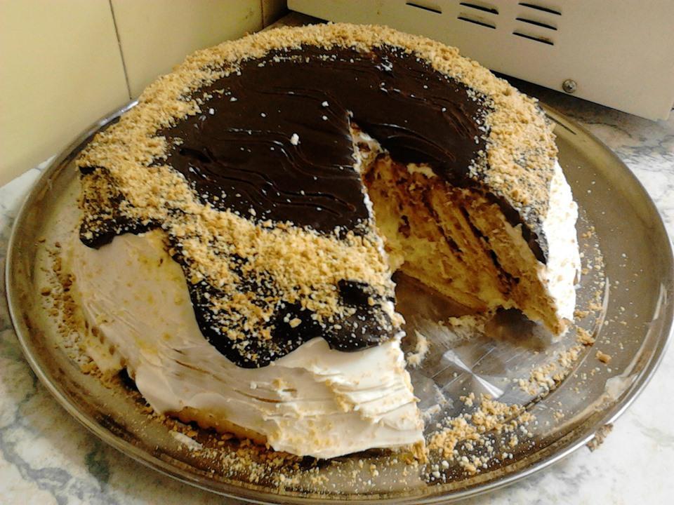 Η πιο πρωτότυπη τούρτα μπισκότου με διπλή κρέμα!