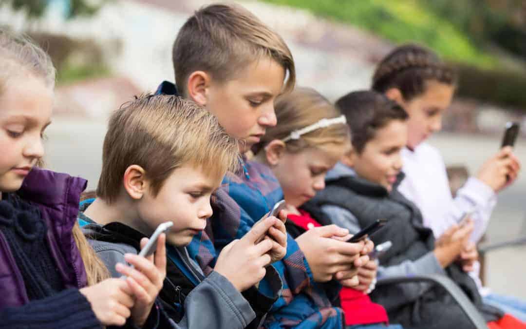 Τέλος τα social media για παιδιά κάτω των 13 ετών! Τι ορίζει ο νόμος