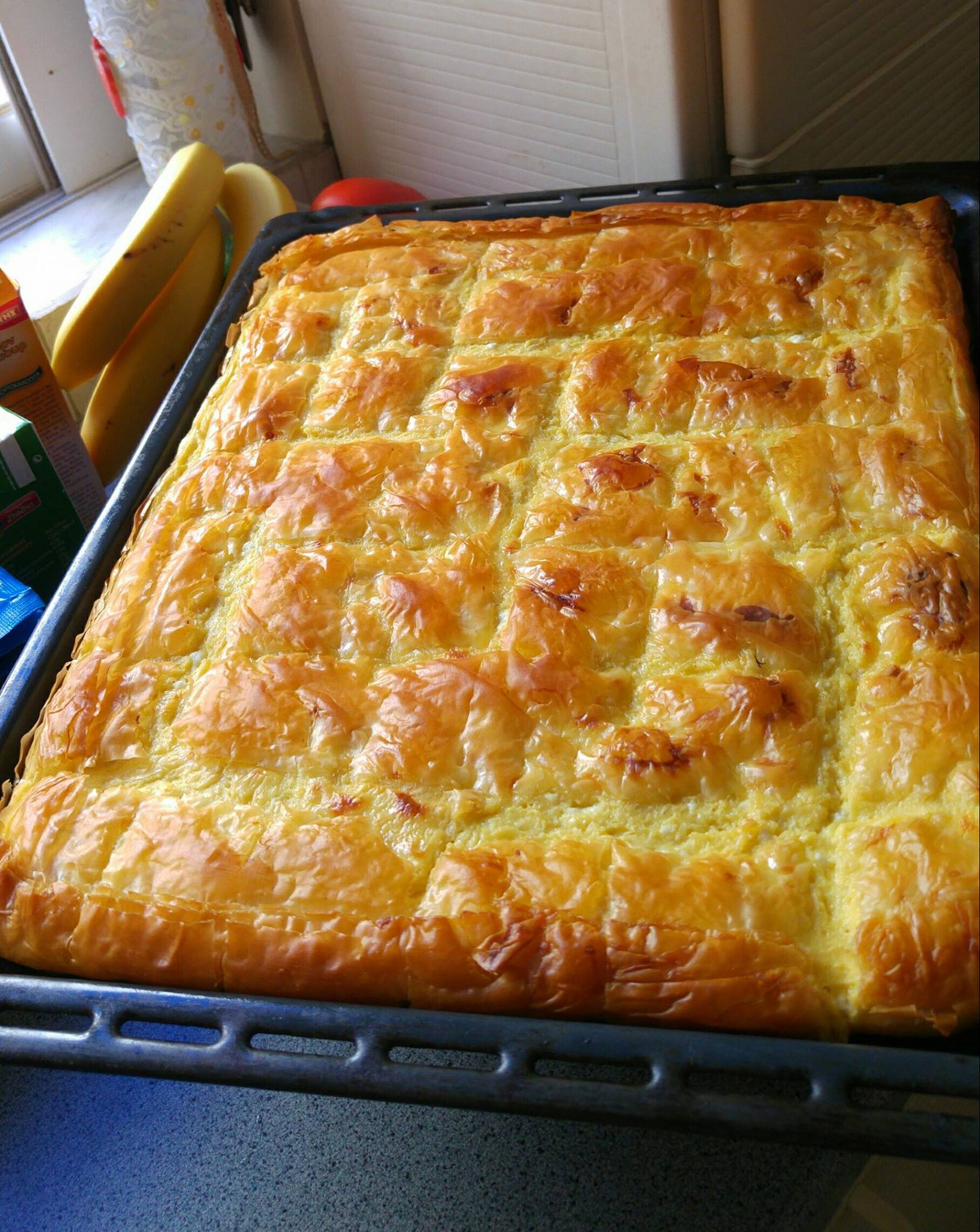 Αφράτη τυρόπιτα της Γκόλφως Νικολού!