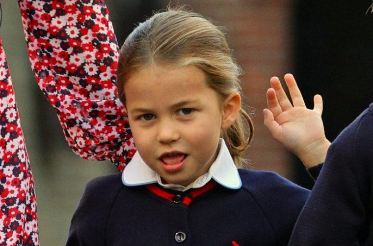 Πρώτη μέρα σχολείο με ντροπές για την πριγκίπισσα Σάρλοτ – Πανέμορφη η Κέιτ (εικόνες)