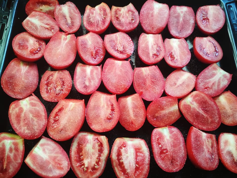 κομμένες ντομάτες