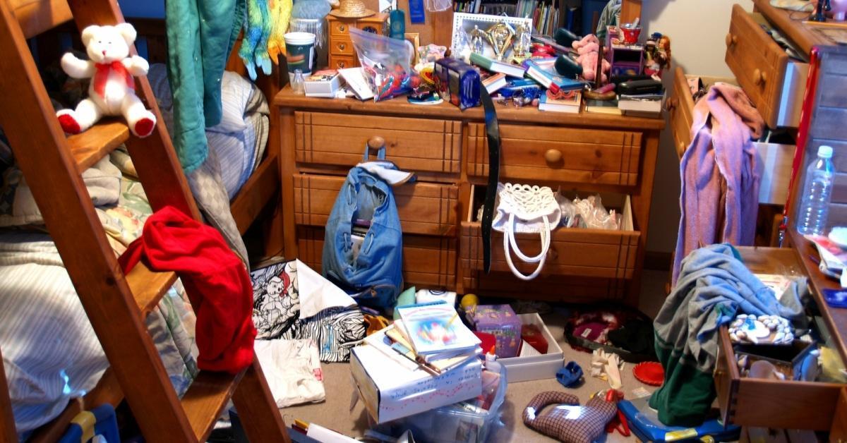 Εφηβεία και ακαταστασία: Τι να κάνουν οι γονείς για να διαχειριστούν τα έφηβα παιδιά τους!