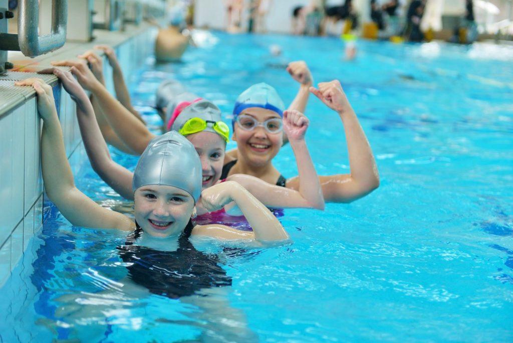 Σχολική καινοτομία: Εντάσσονται μαθήματα κολύμβησης σε όλα τα Δημοτικά σχολεία
