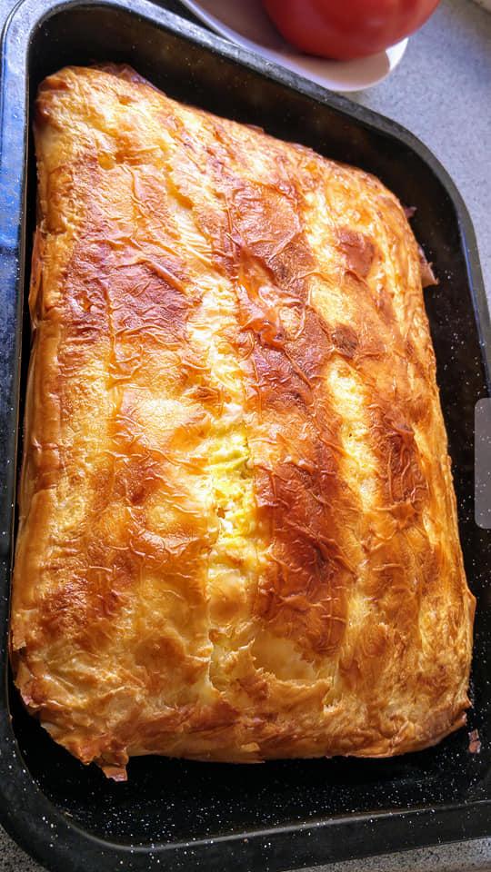 Αφράτη τυρόπιτα της Γκόλφως Νικολού!