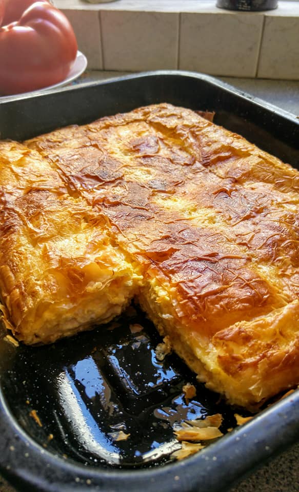 Αφράτη τυρόπιτα της Γκόλφως Νικολού!