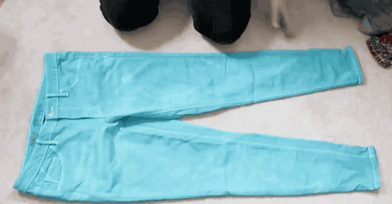 Έξυπνοι και πολύ εύκολοι τρόποι για να διπλώσετε τα ρούχα σας: Aπό τα εσώρουχά μέχρι τα μπουφάν