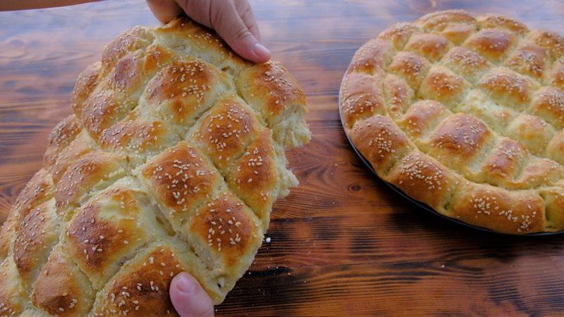 Εύκολα Aνατολίτικα Τυρόψωμα - Ramadan pita with Greek feta cheese Εύκολα Aνατολίτικα Τυρόψωμα - Ramadan pita with Greek feta cheese
