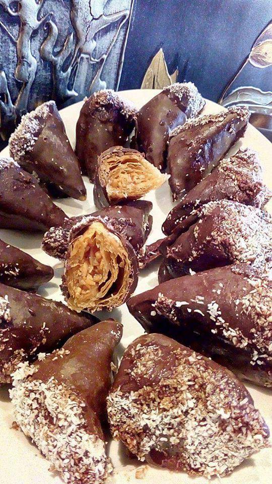 Ατομικά μπακλαβαδάκια με σοκολάτα και ινδοκάρυδο