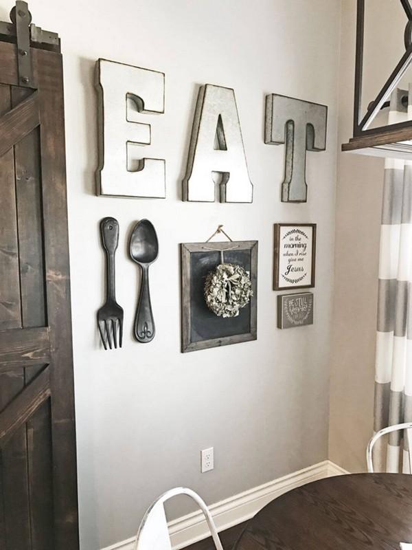 Δείτε πως μπορείτε να διακοσμήσετε τους κενούς λευκούς τοίχους της κουζίνας σας!
