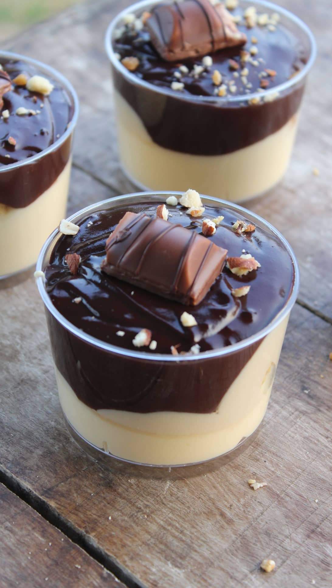 Ατομικά προφιτερόλ Kinder Bueno - Kinder Bueno Profiteroles Ατομικά προφιτερόλ Kinder Bueno - Kinder Bueno Profiteroles