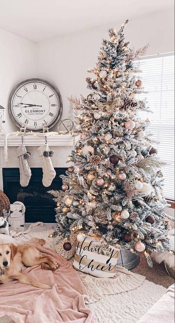 Χριστουγεννιάτικο δέντρο: Ιδέες για να στολίσεις το δέντρο σου φέτος