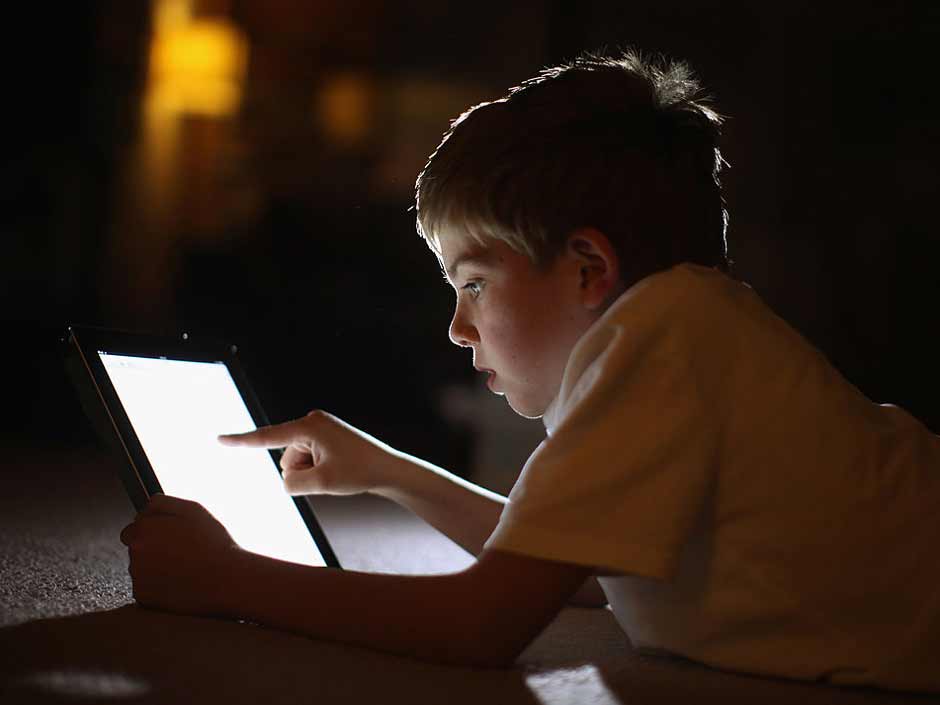 Ηλεκτρομαγνητική ακτινοβολία: Πως να προστατέψουμε τα παιδιά μας από τις ηλεκτρονικές συσκευές(wifi, tamblets κ.α)