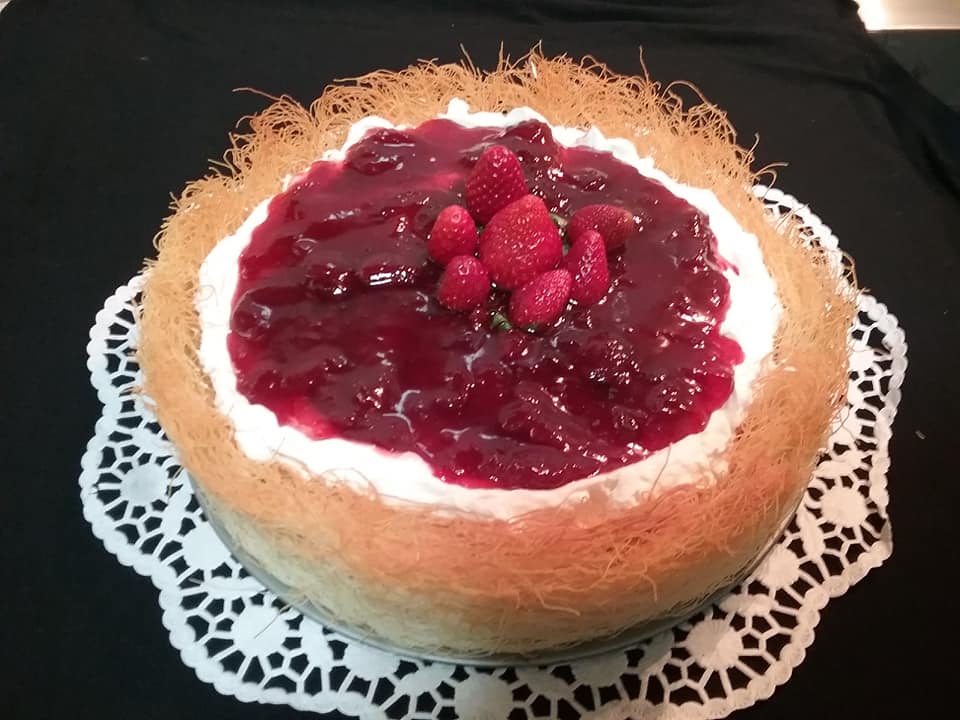 Cheesecake με κανταΐφι, σαντιγί και μαρμελάδα! ΜΟΝΟ 6 υλικά