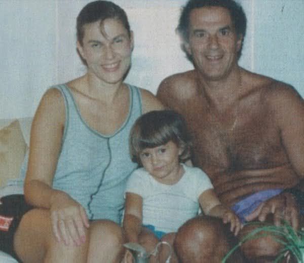 Νικoς Παπαναστασίου: Ο αγαπημένος ηθοποιός της βιντεοκασέτας που έγινε ερημίτης μετά την αυτοκτονία της κόρης του