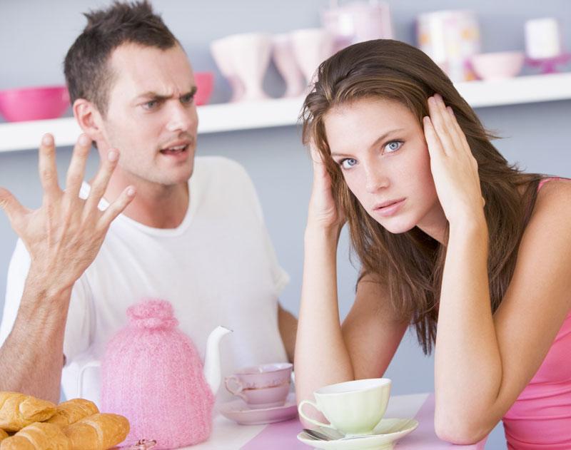 Δες τα 10 πράγματα που κάνει ένας χειριστικός σύντροφος σε μια σχέση
