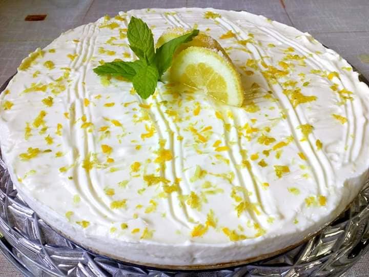 Cheesecake λεμόνι με μπισκότα και γιαούρτι ελαφρύ και δροσερό