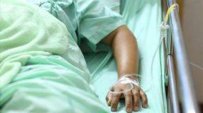 Διασωληνωμένο κοριτσάκι δύο ετών και νεκρό παιδί 4 ετών από τον ιό της Γρίπης
