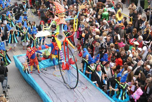 Γιατί πρέπει να επισκεφθείς το φαντασμαγορικό καρναβάλι Ρεθύμνου με την οικογένειά σου-Πρόγραμμα Εκδηλώσεων 2020