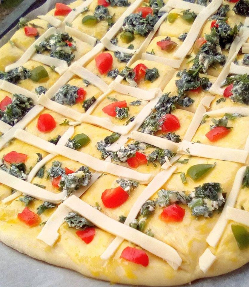 Λαχταριστό τυρόψωμο με πιπεριές και διάφορα τυριά