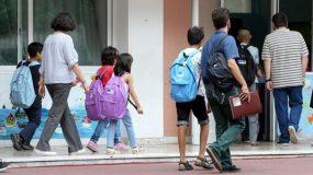 Κλειστά σχολεία λόγω κορονοϊού στην Ελλάδα: Τι θα γίνει με τους γονείς που δουλεύουν;