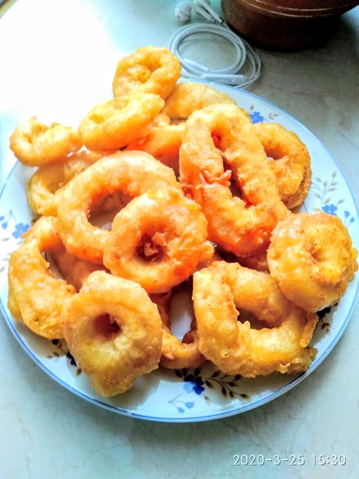 Το καλύτερο κουρκούτι για καλαμαράκια τηγανητά τραγάνα Το καλύτερο κουρκούτι για καλαμαράκια τηγανητά τραγάνα