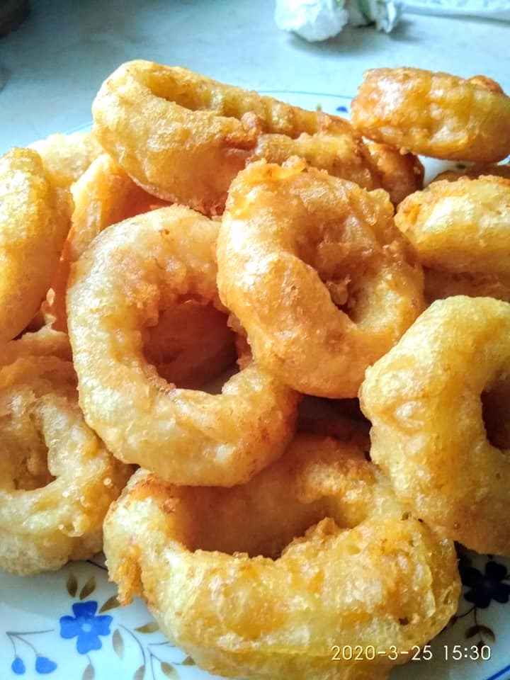 τηγανιτά καλαμαρακια-κουρκούτι-μπίρας- τηγανιτά καλαμαρακια-κουρκούτι-μπίρας-