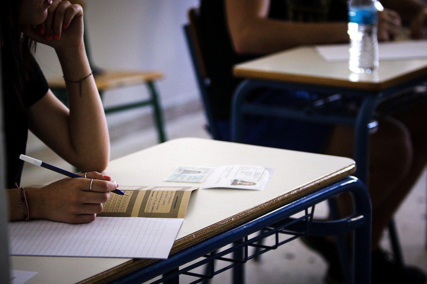 Σχολεία: Παράταση της αναστολής λειτουργίας & επέκταση σχολικής χρονιάς-Μείωση της ύλης στις Πανελλήνιες